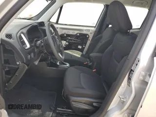 2021 Jeep Renegade Upland z VIN ZACNJDAB7MPN21479, wystawiony jako Copart lot #61556953 z przebiegiem Nie podano mil oraz Czysty tytuł • Clean title. Historia ofert i sprzedaży dostępna na DreamBid. Obrazek 7.