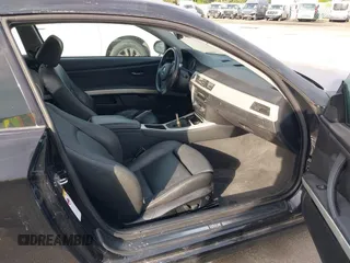 2007 BMW 3 Series 328i z VIN WBAWB33537PU87223, wystawiony jako IAAI lot #42781507 z przebiegiem 65 708 mil mil oraz . Historia ofert i sprzedaży dostępna na DreamBid. Obrazek 5.