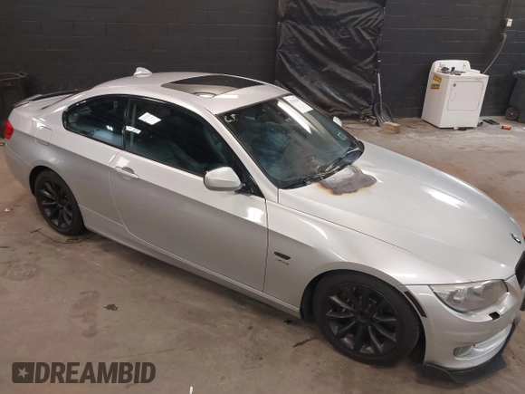 2011 BMW 3 Series 335i xDrive with VIN WBAKF9C56BE261882, listed as a IAAI auction lot 42393269 with 131,000 mi miles and . Bid and sale history available at DreamBid. Image 6.