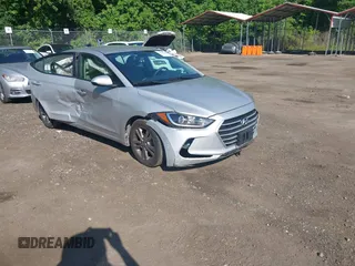 2017 Hyundai Elantra Value Edition z VIN KMHD84LF6HU063864, wystawiony jako IAAI lot #42232962 z przebiegiem 121 754 mil mil oraz . Historia ofert i sprzedaży dostępna na DreamBid. Obrazek 1.