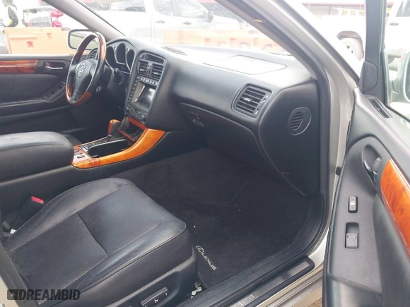 2004 Lexus GS 430 with VIN JT8BL69S840015227, listed as a IAAI auction lot 40724131 with 117,127 mi miles. Bid and sale history available at carsss.com. Image 5.