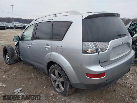 2007 Mitsubishi Outlander XLS with VIN JA4MT41X47U001032, listed as a IAAI auction lot 41185020 with 176,971 mi miles. Bid and sale history available at carsss.com. Image 3.