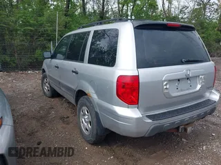 2005 Honda Pilot LX with VIN 2HKYF18185H572190, listed as a IAAI auction lot 42135127 with 201,768 mi miles. Bid and sale history available at carsss.com. Image 3.