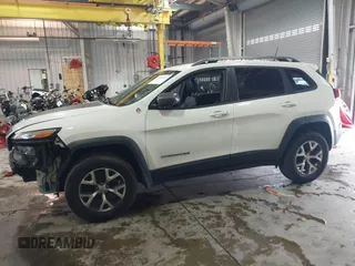 2016 Jeep Cherokee Trailhawk z VIN 1C4PJMBS6GW242123, wystawiony jako IAAI lot #41156712 z przebiegiem 136 596 mil mil oraz . Historia ofert i sprzedaży dostępna na DreamBid. Obrazek 15.