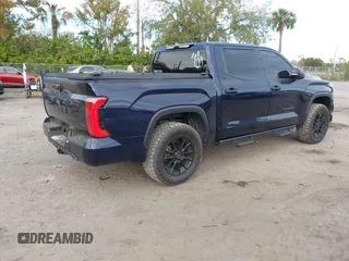 2022 Toyota Tundra 2WD SR5 with VIN 5TFLA5AB3NX009183, listed as a IAAI auction lot 41029101 with 104,806 mi miles. Bid and sale history available at carsss.com. Image 4.