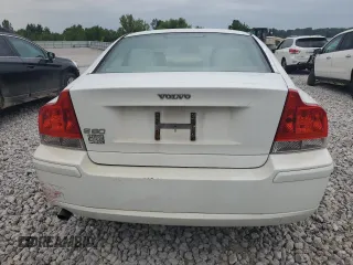 2005 Volvo S60 with VIN YV1RS612X52461555, listed as a Copart auction lot 60142144 with 156,418 mi miles and Clean Title. Bid and sale history available at carsss.com. Image 6.