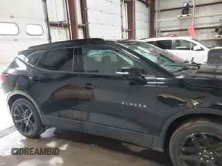 2020 Chevrolet Blazer LT z VIN 3GNKBBRA6LS684129, wystawiony jako IAAI lot #41850800 z przebiegiem 38 631 mil mil oraz . Historia ofert i sprzedaży dostępna na DreamBid. Obrazek 13.