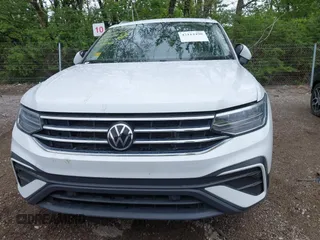 2022 Volkswagen Tiguan SE z VIN 3VV3B7AX4NM125651, wystawiony jako IAAI lot #42114490 z przebiegiem 67 628 mil mil oraz . Historia ofert i sprzedaży dostępna na DreamBid. Obrazek 12.
