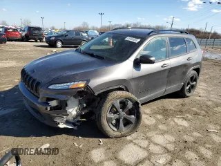 2018 Jeep Cherokee Latitude with VIN 1C4PJMCBXJD575247, listed as a Copart auction lot 45908685 with 113,705 mi miles and Clean Title. Bid and sale history available at carsss.com. Image 1.