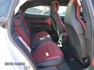 2021 Porsche Taycan z VIN WP0AA2Y13MSA17480, wystawiony jako Copart lot #41578233 z przebiegiem Nie podano mil oraz . Historia ofert i sprzedaży dostępna na DreamBid. Obrazek 10.