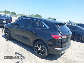 2021 Ford Escape SE z VIN 1FMCU0G66MUB26983, wystawiony jako IAAI lot #42144053 z przebiegiem 60 614 mil mil oraz . Historia ofert i sprzedaży dostępna na DreamBid. Obrazek 3.