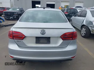 2014 Volkswagen Jetta GLI Edition 30 с VIN 3VW4S7AJ2EM214517, выставлен на аукционе IAAI как лот 41662860 с пробегом 185 783 миль миль и . История ставок и продаж доступна на DreamBid. Изображение 16.
