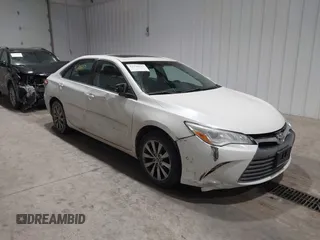 2016 Toyota Camry XSE with VIN 4T1BK1FK0GU570869, listed as a IAAI auction lot 41316617 with 71,425 mi miles. Bid and sale history available at carsss.com. Image 13.