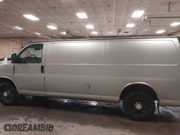 2004 Chevrolet Express Cargo with VIN 1GCGG29V441219788, listed as a IAAI auction lot 41918681 with 380,000 mi miles and . Bid and sale history available at DreamBid. Image 14.