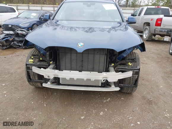 2024 BMW X3 xDrive30i with VIN 5UX53DP01R9V50339, listed as a IAAI auction lot 41892898 with 25,146 mi miles. Bid and sale history available at carsss.com. Image 6.