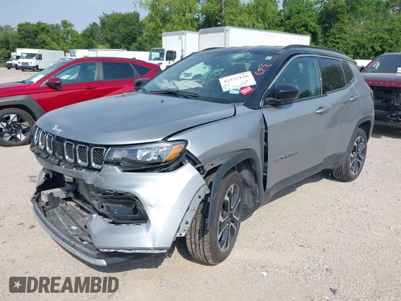 2024 Jeep Compass Limited z VIN 3C4NJDCN4RT595193, wystawiony jako IAAI lot #42275126 z przebiegiem 26 638 mil mil oraz . Historia ofert i sprzedaży dostępna na DreamBid. Obrazek 17.