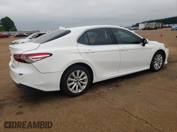 2020 Toyota Camry LE with VIN 4T1C11AK3LU890969, listed as a Copart auction lot 54374675 with 147,136 mi miles and Clean Title. Bid and sale history available at carsss.com. Image 3.