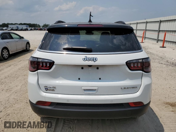 2024 Jeep Compass Limited z VIN 3C4NJDCN0RT122990, wystawiony jako Copart lot #59363245 z przebiegiem 3 231 mil mil oraz Szkoda całkowita • Salvage title. Historia ofert i sprzedaży dostępna na DreamBid. Obrazek 6.