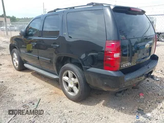 2007 Chevrolet Tahoe LT z VIN 1GNFK13057R237666, wystawiony jako IAAI lot #42271427 z przebiegiem 164 029 mil mil oraz . Historia ofert i sprzedaży dostępna na DreamBid. Obrazek 3.