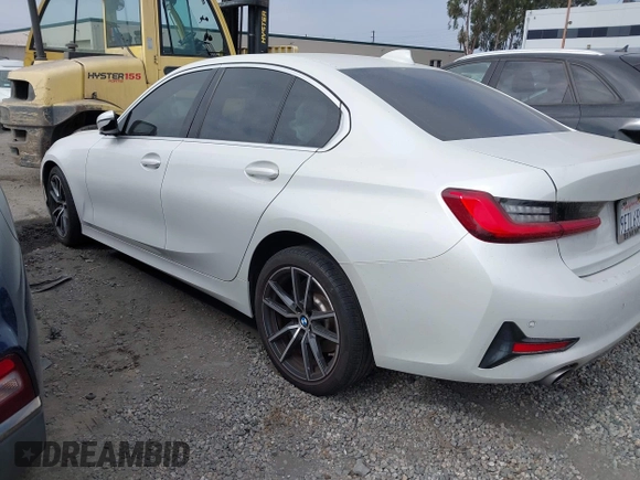 2019 BMW 3 Series 330i с VIN WBA5R1C56KFH28592, выставлен на аукционе IAAI как лот 42344438 с пробегом Не указан миль и . История ставок и продаж доступна на DreamBid. Изображение 3.