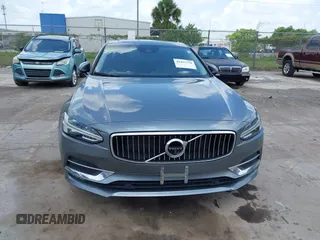 2018 Volvo S90 Inscription с VIN LVY992ML9JP008239, выставлен на аукционе IAAI как лот 42452758 с пробегом Не указан миль и . История ставок и продаж доступна на DreamBid. Изображение 6.