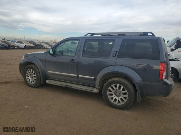 2011 Nissan Pathfinder LE with VIN 5N1AR1NB1BC618886, listed as a Copart auction lot 81944024 with 204,124 mi miles and Salvage Title. Bid and sale history available at carsss.com. Image 2.