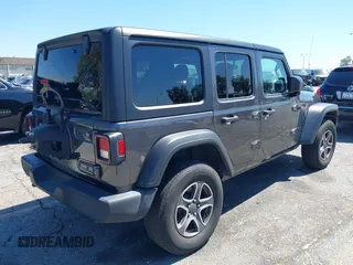 2022 Jeep Wrangler Unlimited Sport S z VIN 1C4HJXDG6NW134306, wystawiony jako IAAI lot #42206796 z przebiegiem 45 303 mil mil oraz . Historia ofert i sprzedaży dostępna na DreamBid. Obrazek 4.