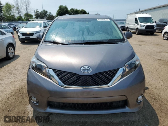 2011 Toyota Sienna SE with VIN 5TDXK3DC2BS175090, listed as a Copart auction lot 62560875 with 250,496 mi miles and Salvage title. Bid and sale history available at DreamBid. Image 5.