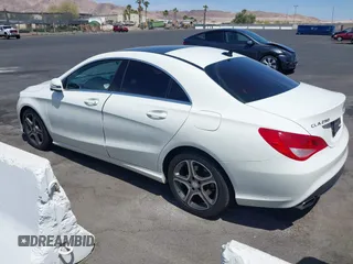 2014 Mercedes-Benz CLA 250 z VIN WDDSJ4EB3EN045327, wystawiony jako IAAI lot #42090466 z przebiegiem 121 805 mil mil oraz . Historia ofert i sprzedaży dostępna na DreamBid. Obrazek 3.