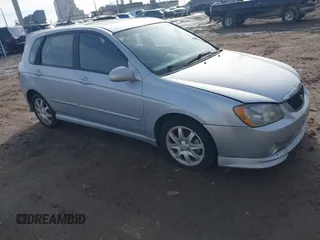 2006 Kia Spectra with VIN KNAFE161365208710, listed as a IAAI auction lot 41507441 with 1 mi miles. Bid and sale history available at carsss.com. Image 1.