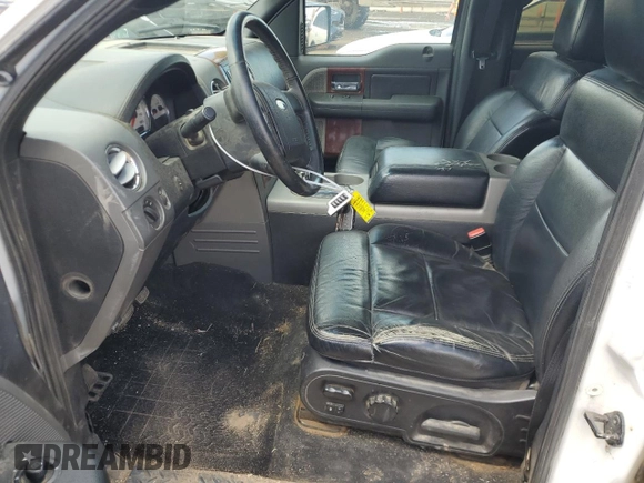 2006 Ford F-150 XLT z VIN 1FTPW14536KB85733, wystawiony jako Copart lot #60260965 z przebiegiem 213 749 mil mil oraz Szkoda całkowita • Salvage title. Historia ofert i sprzedaży dostępna na DreamBid. Obrazek 7.