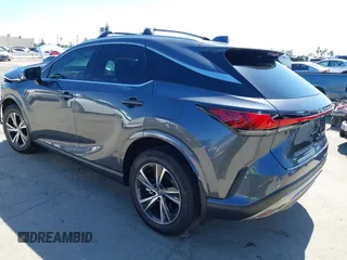 2024 Lexus RX 350h z VIN 2T2BBMCA3RC042093, wystawiony jako IAAI lot #42703983 z przebiegiem 24 179 mil mil oraz . Historia ofert i sprzedaży dostępna na DreamBid. Obrazek 3.