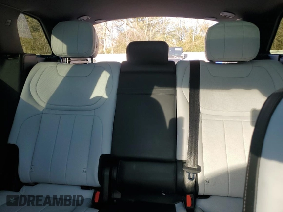 2024 Land Rover Range Rover Sport Dynamic SE with VIN SAL1L9FU7RA173458, listed as a Copart auction lot 42537245 with 12,447 mi miles and Salvage title. Bid and sale history available at DreamBid. Image 10.