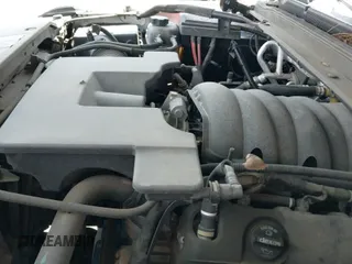 2015 Chevrolet Suburban с VIN 1GNSC5EC2FR525573, выставлен на аукционе IAAI как лот 40407018 с пробегом 209 157 миль миль и . История ставок и продаж доступна на DreamBid. Изображение 18.