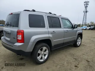 2016 Jeep Patriot Sport SE with VIN 1C4NJPBA8GD787607, listed as a Copart auction lot 52623695 with 82,194 mi miles and Salvage Title. Bid and sale history available at carsss.com. Image 3.