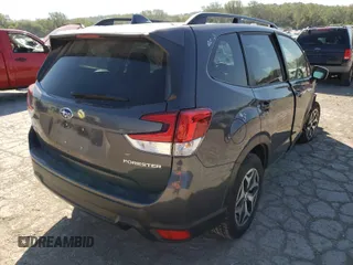 2020 Subaru Forester Premium with VIN JF2SKAJCXLH467435, listed as a Copart auction lot 53973331 with 6,070 mi miles and Salvage Title. Bid and sale history available at carsss.com. Image 4.