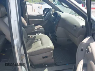 2003 Chrysler Town & Country LXi with VIN 2C4GP54L03R228442, listed as a IAAI auction lot 41886110 with 169,736 mi miles. Bid and sale history available at carsss.com. Image 5.