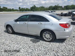 2007 Chrysler Sebring Touring z VIN 1C3LC56K27N546794, wystawiony jako Copart lot #52743265 z przebiegiem 247 352 mil mil oraz Szkoda całkowita • Salvage title. Historia ofert i sprzedaży dostępna na DreamBid. Obrazek 2.