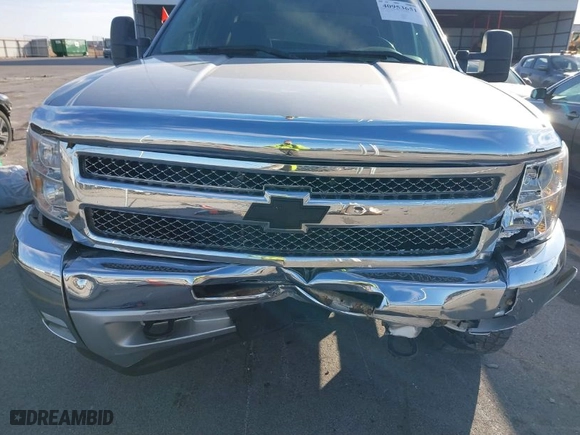2012 Chevrolet Silverado 1500 LT with VIN 1GCPKSE70CF141159, listed as a IAAI auction lot 40953651 with 141,375 mi miles. Bid and sale history available at carsss.com. Image 6.