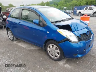 2008 Toyota Yaris z VIN JTDJT923885153537, wystawiony jako IAAI lot #42309873 z przebiegiem 100 496 mil mil oraz . Historia ofert i sprzedaży dostępna na DreamBid. Obrazek 1.
