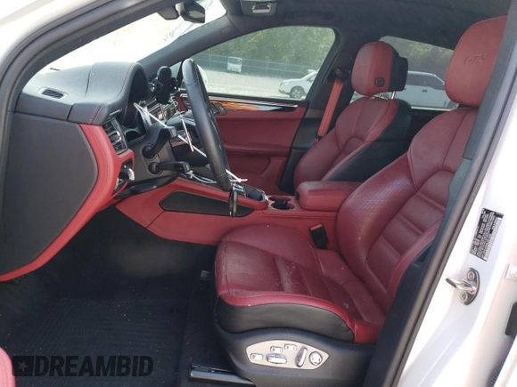 2022 Porsche Macan Turbo with VIN WP1AF2A53NLB31632, listed as a Copart auction lot 54890115 with 31,880 mi miles and Salvage title. Bid and sale history available at DreamBid. Image 7.