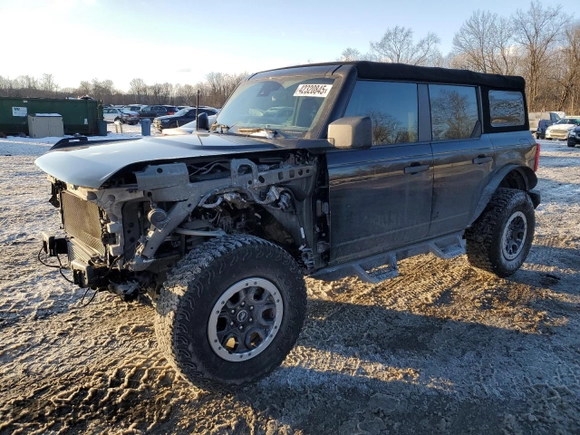 2022 Ford Bronco with VIN 1FMEE5DP9NLB55644, listed as a Copart auction lot 42320845 with 27,169 mi miles and Salvage Title. Bid and sale history available at DreamBid. Image 1.
