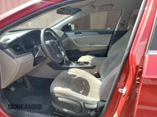 2018 Hyundai Sonata SE z VIN 5NPE24AF6JH611455, wystawiony jako Copart lot #55586265 z przebiegiem 122 448 mil mil oraz Szkoda całkowita • Salvage title. Historia ofert i sprzedaży dostępna na DreamBid. Obrazek 7.