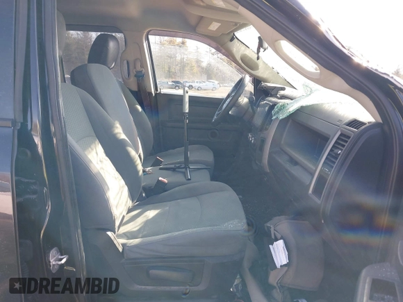 2015 Ram 1500 Express z VIN 1C6RR7FT4FS656410, wystawiony jako IAAI lot #41768601 z przebiegiem 190 044 mil mil oraz . Historia ofert i sprzedaży dostępna na DreamBid. Obrazek 5.