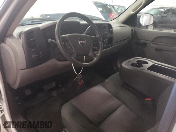 2011 GMC Sierra 1500 Work Truck z VIN 1GTN1TEX7BZ465514, wystawiony jako Copart lot #86299324 z przebiegiem 153 323 mil mil oraz Szkody całkowita. Historia ofert i sprzedaży dostępna na DreamBid. Obrazek 8.