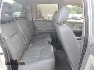2005 Dodge Dakota SLT z VIN 1D7HW48K85S226691, wystawiony jako Copart lot #59007185 z przebiegiem Nie podano mil oraz Czysty tytuł • Clean title. Historia ofert i sprzedaży dostępna na DreamBid. Obrazek 10.
