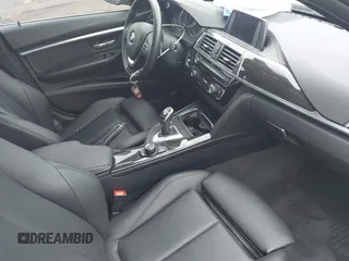 2018 BMW 3 Series 330i xDrive with VIN WBA8D9C52JEM32318, listed as a IAAI auction lot 42309352 with 61,828 mi miles and . Bid and sale history available at DreamBid. Image 5.