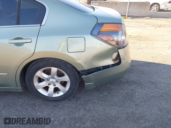2008 Nissan Altima 2.5 S with VIN 1N4AL21E58C144239, listed as a IAAI auction lot 41628438 with 216,889 mi miles. Bid and sale history available at carsss.com. Image 6.