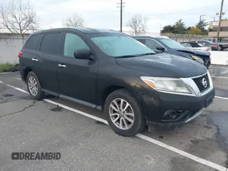 2015 Nissan Pathfinder SV z VIN 5N1AR2MN6FC642124, wystawiony jako IAAI lot #41831506 z przebiegiem 71 336 mil mil oraz . Historia ofert i sprzedaży dostępna na DreamBid. Obrazek 1.