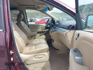 2008 Honda Odyssey EX-L with VIN 5FNRL38748B402957, listed as a IAAI auction lot 42092761 with 142,927 mi miles. Bid and sale history available at carsss.com. Image 5.